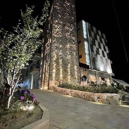 Hotel 체파로 외부 사진