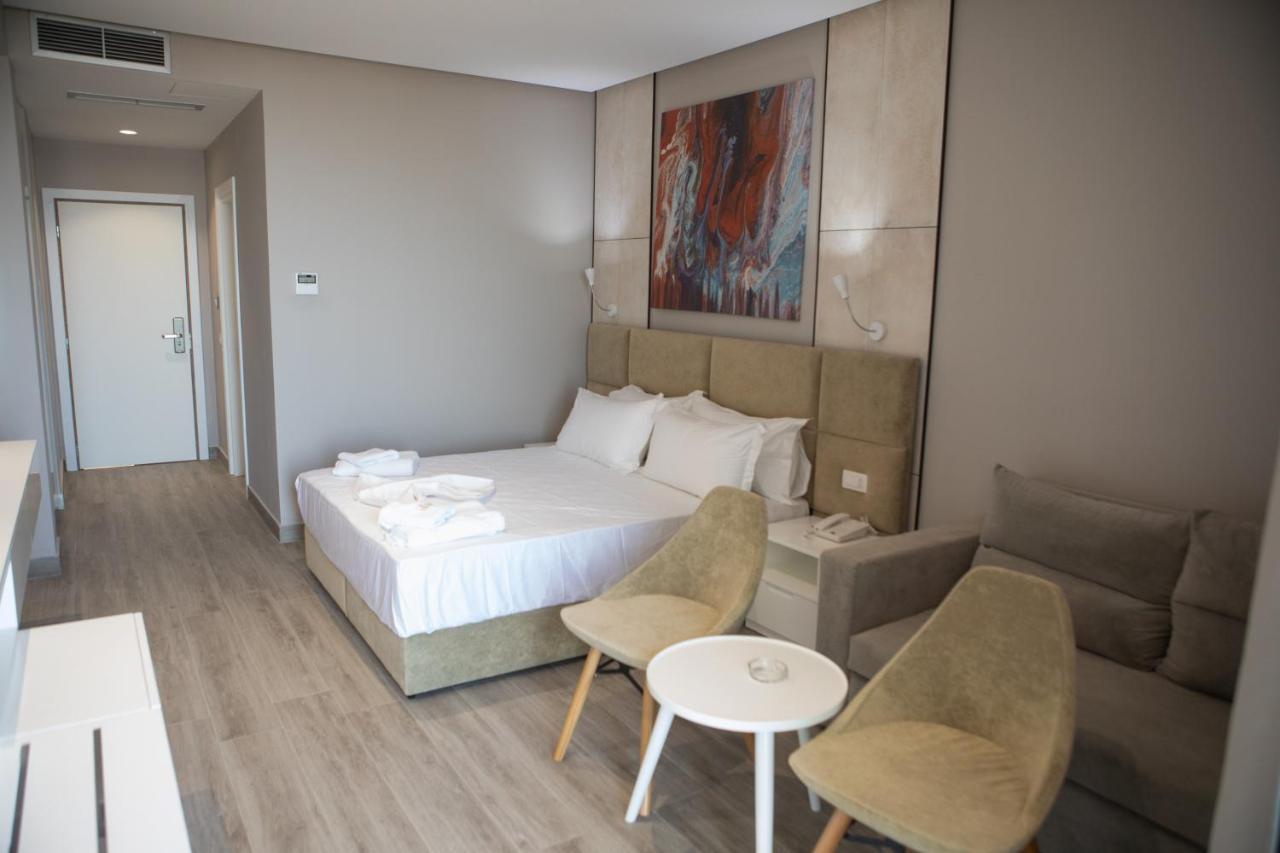 Hotel 체파로 외부 사진