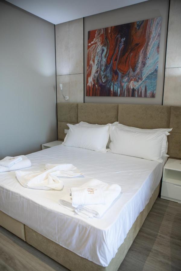 Hotel 체파로 외부 사진
