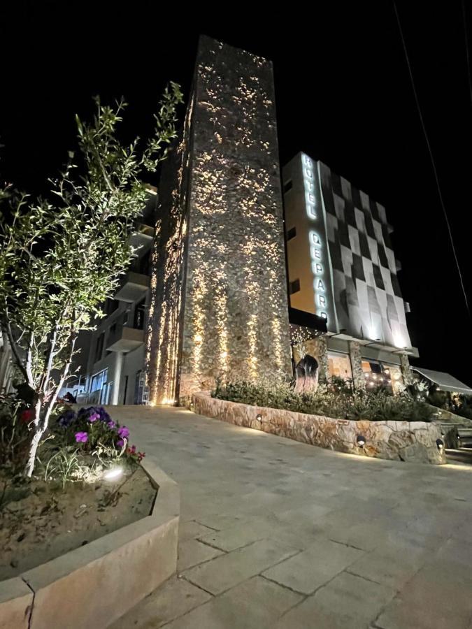Hotel 체파로 외부 사진